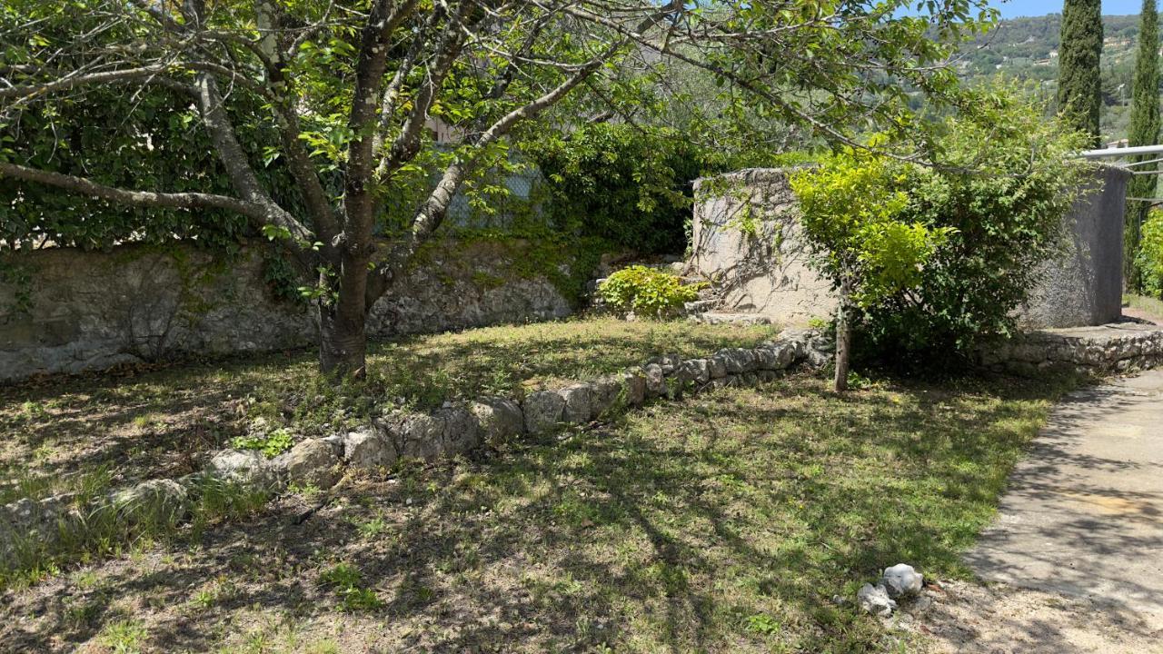 Villa Entiere Au Calme Dans Village Provencal Peymeinade المظهر الخارجي الصورة