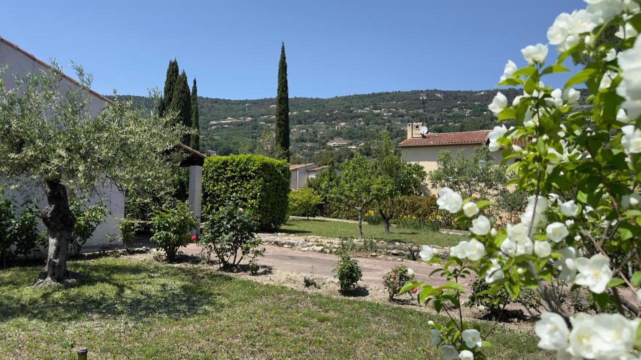 Villa Entiere Au Calme Dans Village Provencal Peymeinade المظهر الخارجي الصورة