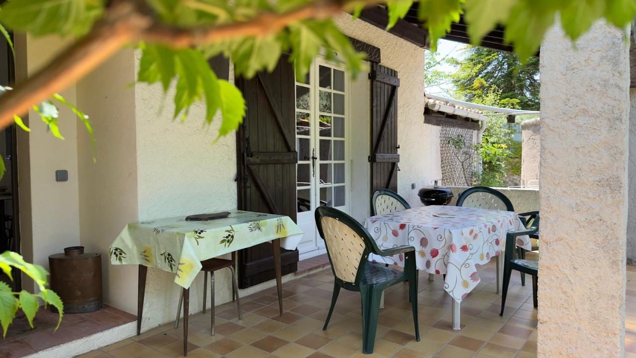 Villa Entiere Au Calme Dans Village Provencal Peymeinade المظهر الخارجي الصورة